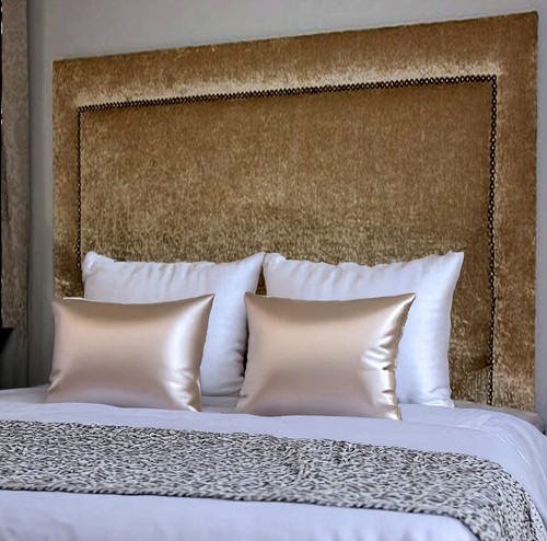 Elegant studded design - elegant,